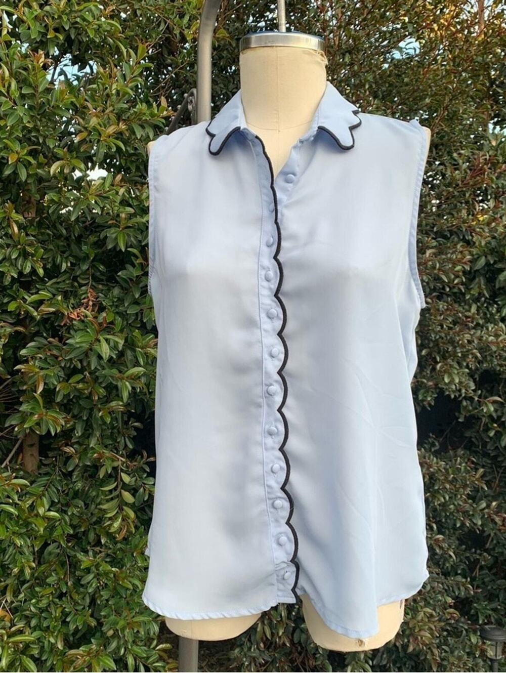 LAUNDRY BY SHELLI SEGAL Sleeveless Scalloped Blouse Women's Medium Blue Top - Picture 6 of 9